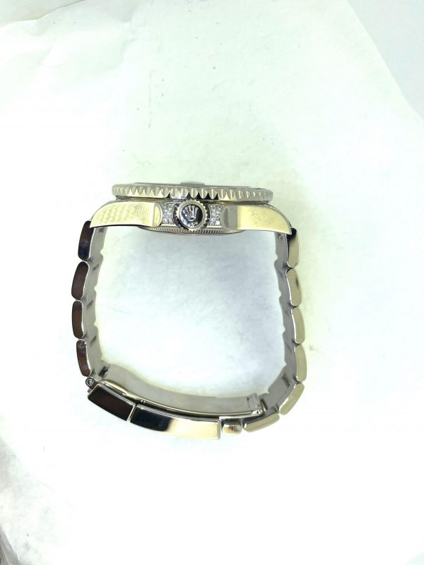 26C31CA3-A6EF-472A-A103-8CC195786AF4