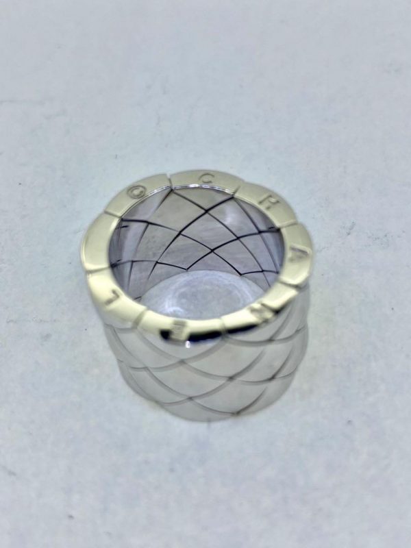 chanel_1600850565_4e98b8c8_progressive