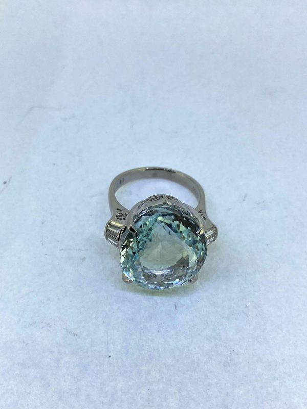 natural_aquamarine_ring_1600687499_4a2b760e_progressive