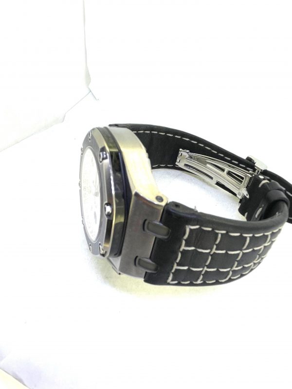 6C8468CB-D65B-4827-967B-6EEAB073EFBE