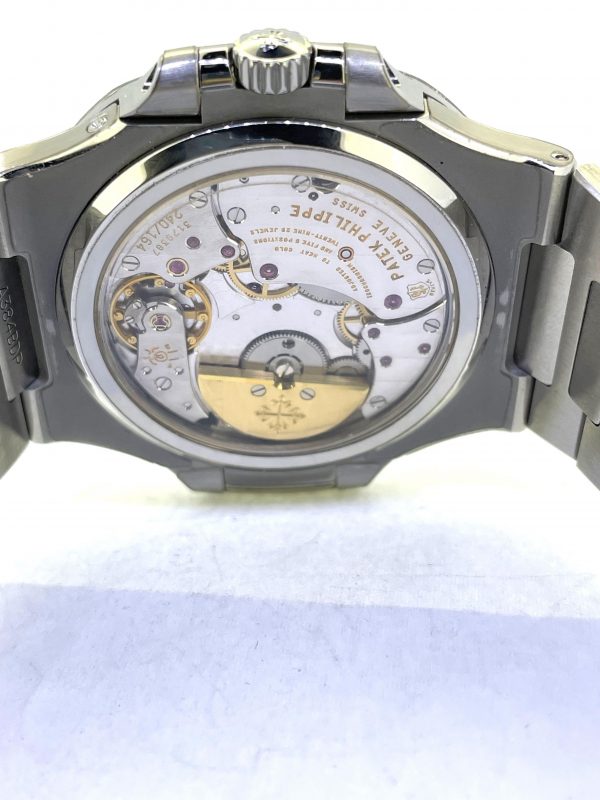 patek_philippe_nautilus_57121a_1630041645_02d516d5_progressive