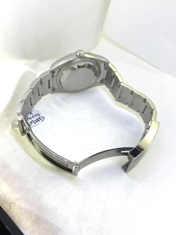 DD03AEA3-4CAF-4731-A2BC-AFD848B1B7EC