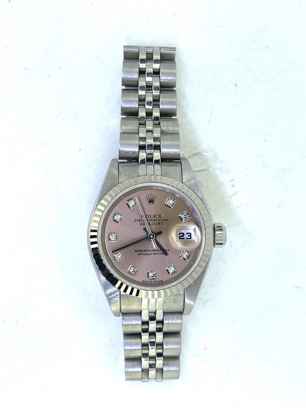 B5B3A43D-851A-440F-829B-1FE4FF90C730