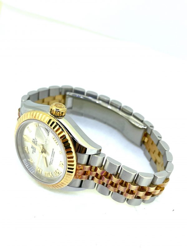 EAAF641E-308A-43CE-8EB2-1A9D3246CADF