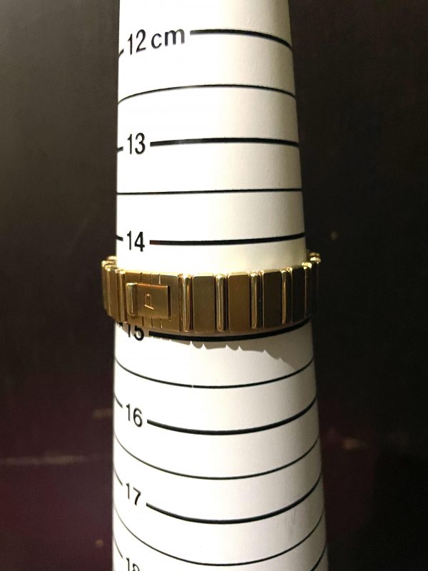 3D760E8A-51F4-4701-A782-E0EA133F272A