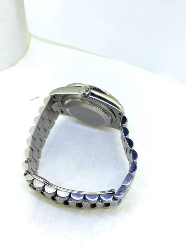 E4335704-4911-4A16-8A16-A154A90FCB8E