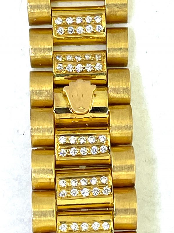 63B535D1-F6BA-4E0B-9002-8742658468EA