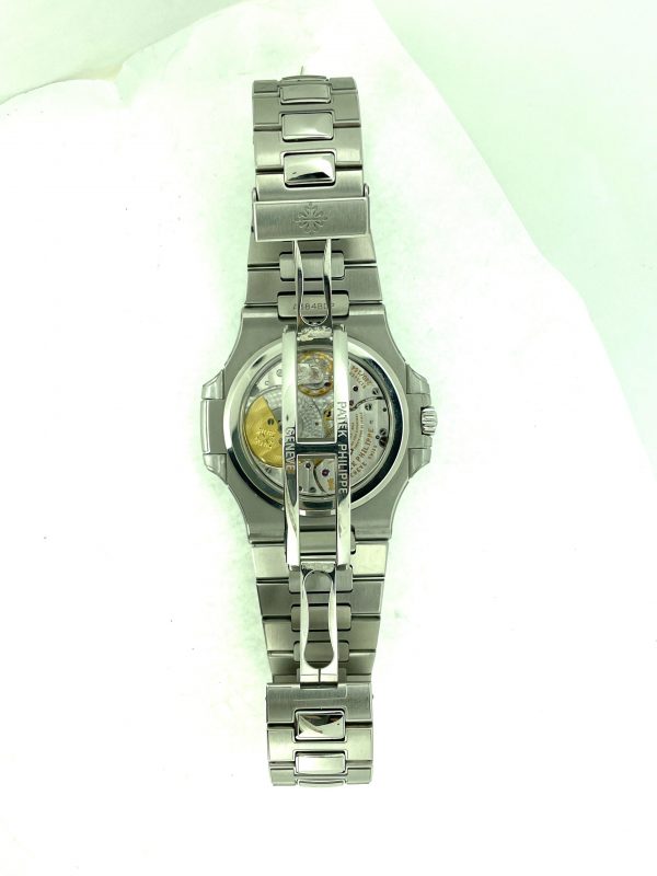 98B330F8-9046-4212-A5A7-89B125963027