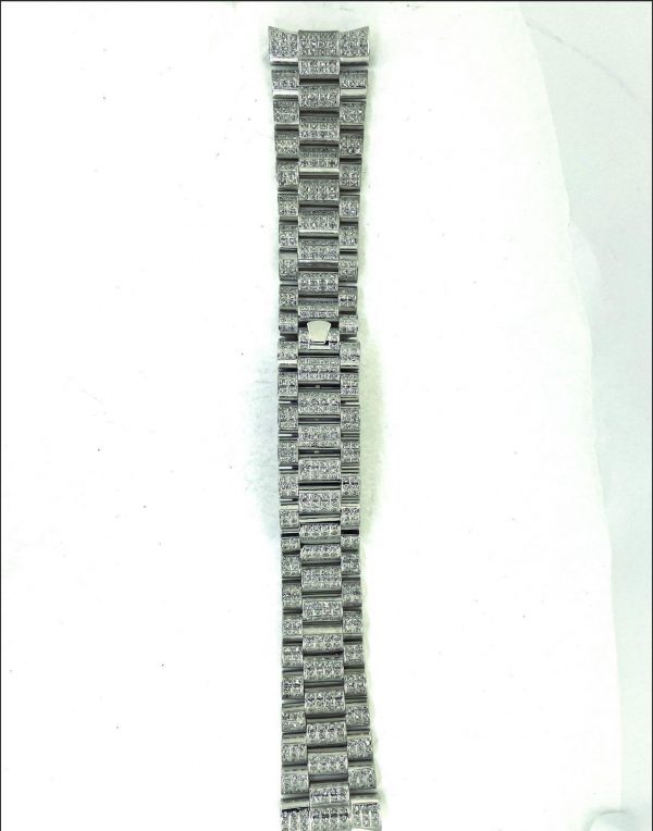 B3B6E578-669D-4B14-BB47-785C9BAAFF69