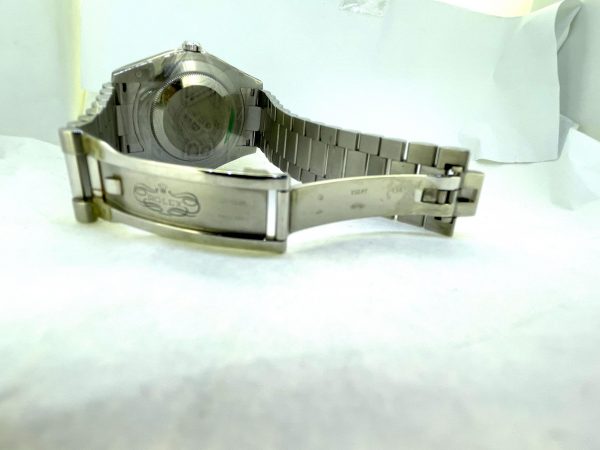 EC4DFD27-BDFE-476B-B085-F216D9FEB99A