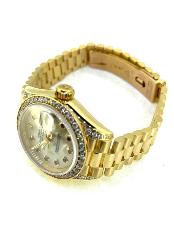 FD3DDACF-4BA1-4A1B-862F-0E957C8953E5