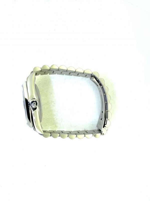 4A99DD3F-461F-45B4-8E6B-A8D9DBC039A0