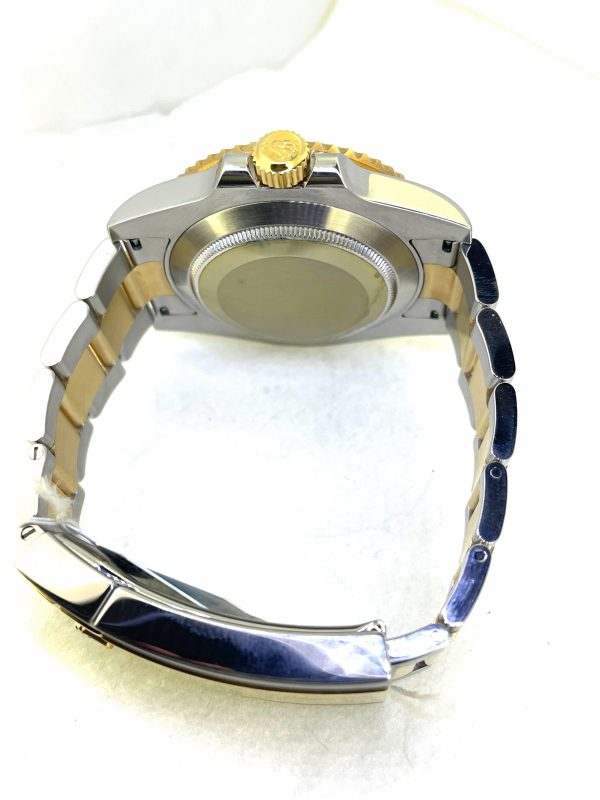 816E63FF-4FCF-4AD7-8C11-184200C53E5C