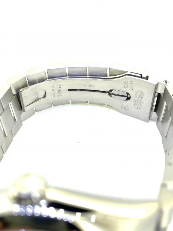 91096DF5-CC4D-4F5A-9251-AA43560AED26