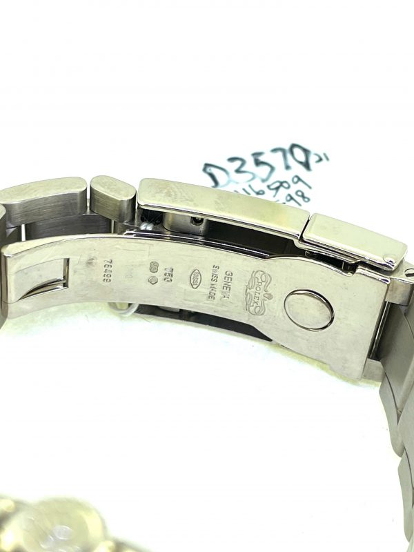 D06208EF-1327-451B-A295-63B00AFD29CA