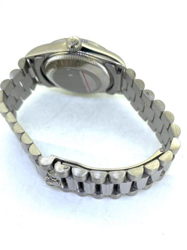 1302B141-4B6B-41D7-98BE-2A5537DAC735