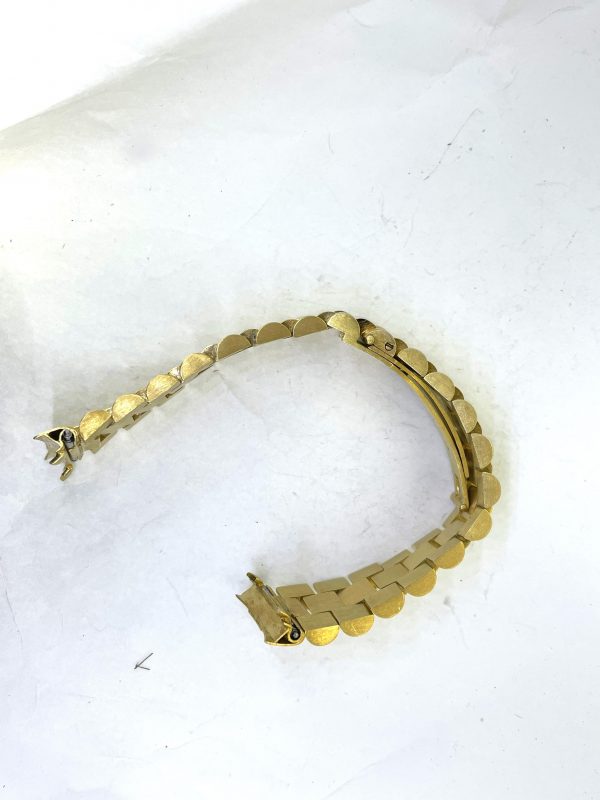 2FB4EFD4-907E-4DC8-B3C8-C40FBF097E33