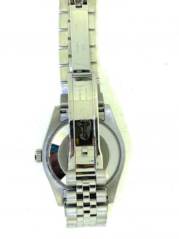 D56CB6DC-5AF9-419F-9CED-AB9DEFDDF786