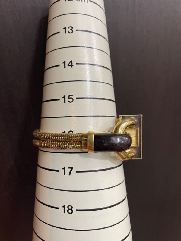 C6DFDC31-5B87-42C5-9174-DDB0FE5199BB