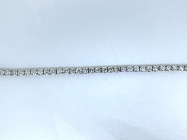 1DF8A8BD-F8B8-4447-A415-F3D7EB9A2827