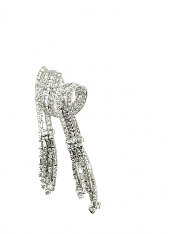 DD5A02AE-E232-4093-8506-F7C62AE358F8