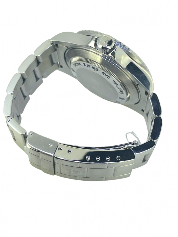 E9C4C1F3-40F3-42EA-AA35-66012AD3B4C9