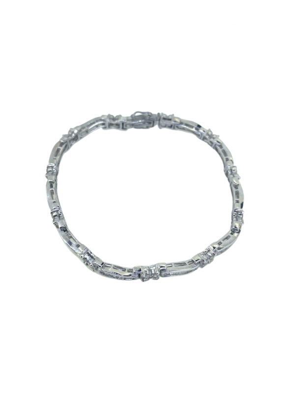 EBB6F4FA-EBF7-4710-BD71-C590925D36AF