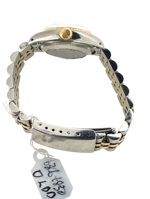 3A0F6447-433B-4E0E-B67E-0AD142B93487