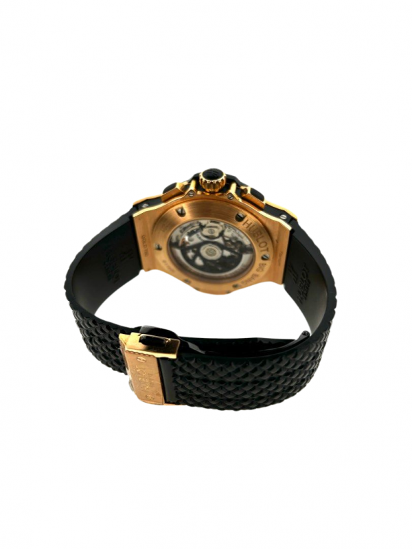 2EC3A835-11B5-462F-A1CA-531D73FDE413