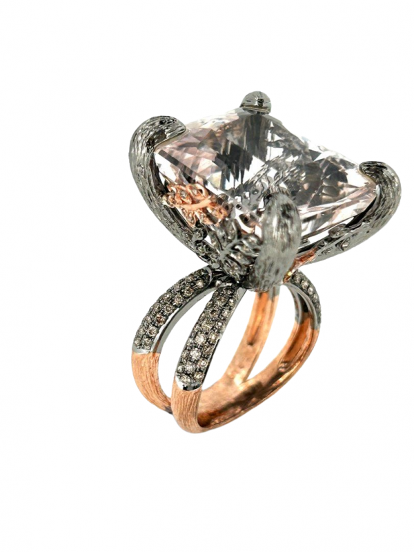 35C6F9F3-9128-408C-91DF-99A9BF7C8618