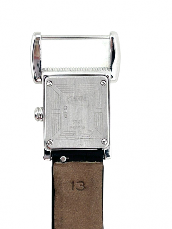 AD480347-9E6D-438D-A221-3F5608791086