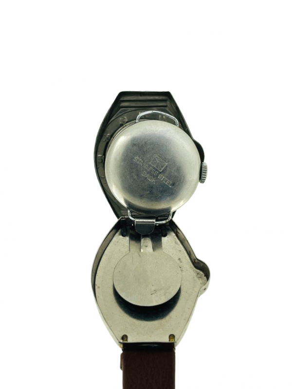 EFD8D472-D8E3-4C03-85B3-B9C1BC63D33A