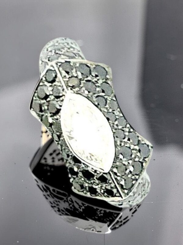 18k_white_gold_marquise_diamon_1783066767_e94c5ba3_progressive
