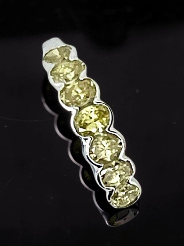 gold_ring_with_yellow_diamond_1783065223_0d4ea23f_progressive