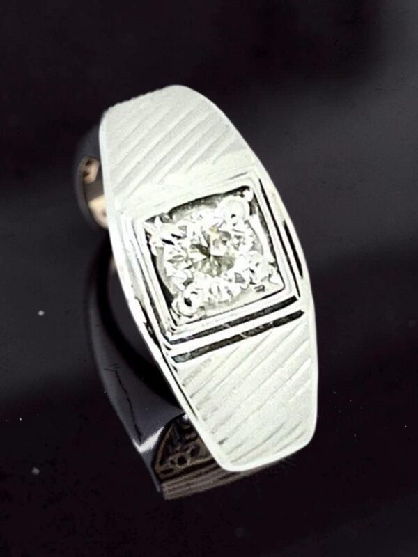 mens_gold_ring_with_diamond_1783048088_3469faf9_progressive