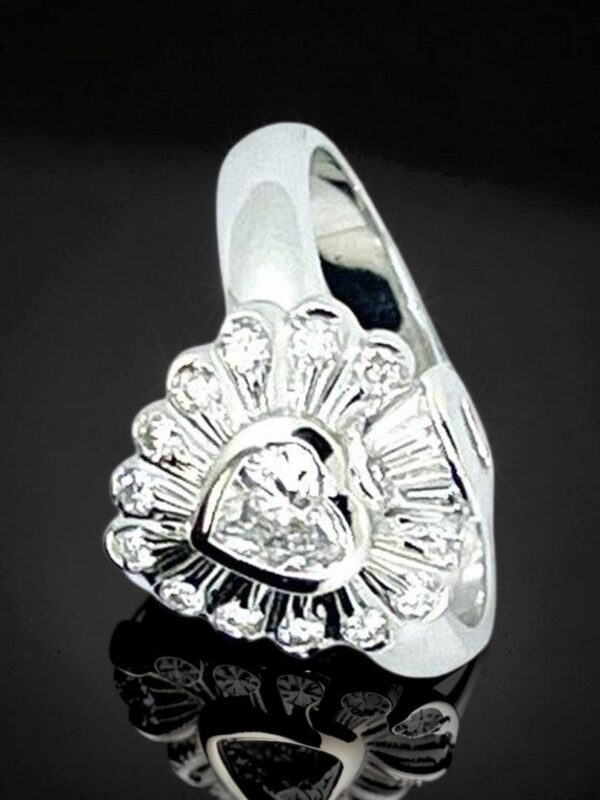 18_kt_gold_heart_diamond_ring_1783604802_bd53647d_progressive