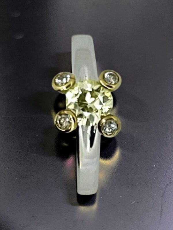 18_kt_white_gold_ring_with_y_d_1782397479_03ec4aca_progressive