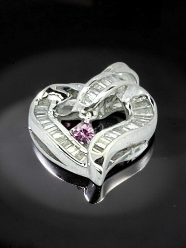 heart_pendant_with_baguette_di_1784109387_f79e19ff_progressive