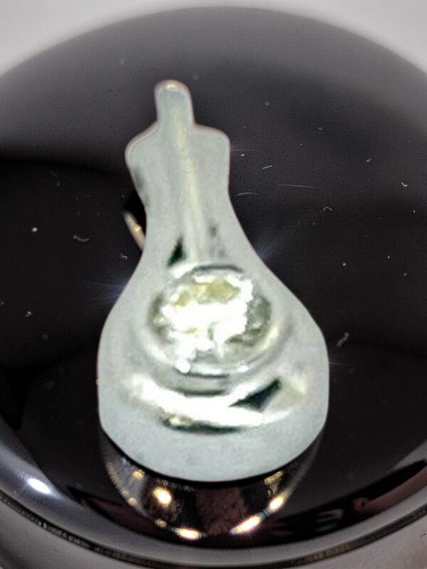silver_pendant_with_diamond_1784109147_b831302a_progressive