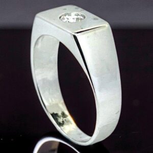 silver_ring_with_single_diamon_1783673450_29a345a3_progressive