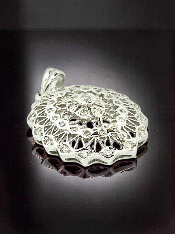 white_gold_diamond_pendant_1784353792_09729830_progressive