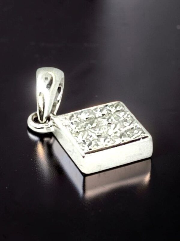 white_gold_diamond_square_pend_1784121724_8d44c5de_progressive